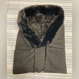 💛TODAY***$10***Designer black fleece-lined hood.